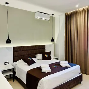 Relax Apts Апартаменты
